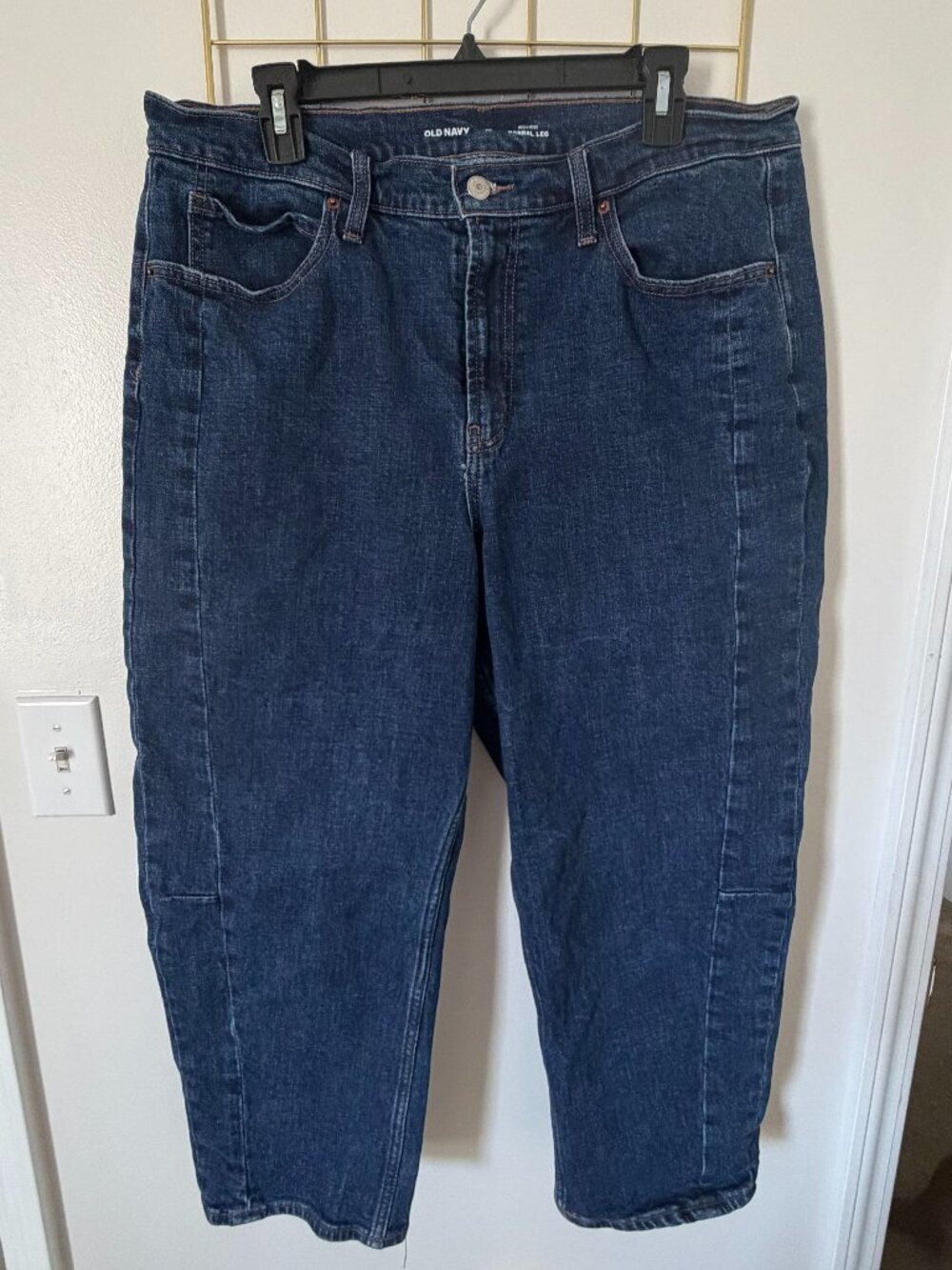 Old Navy Barrel Leg Cropped Jeans - Dark Wash